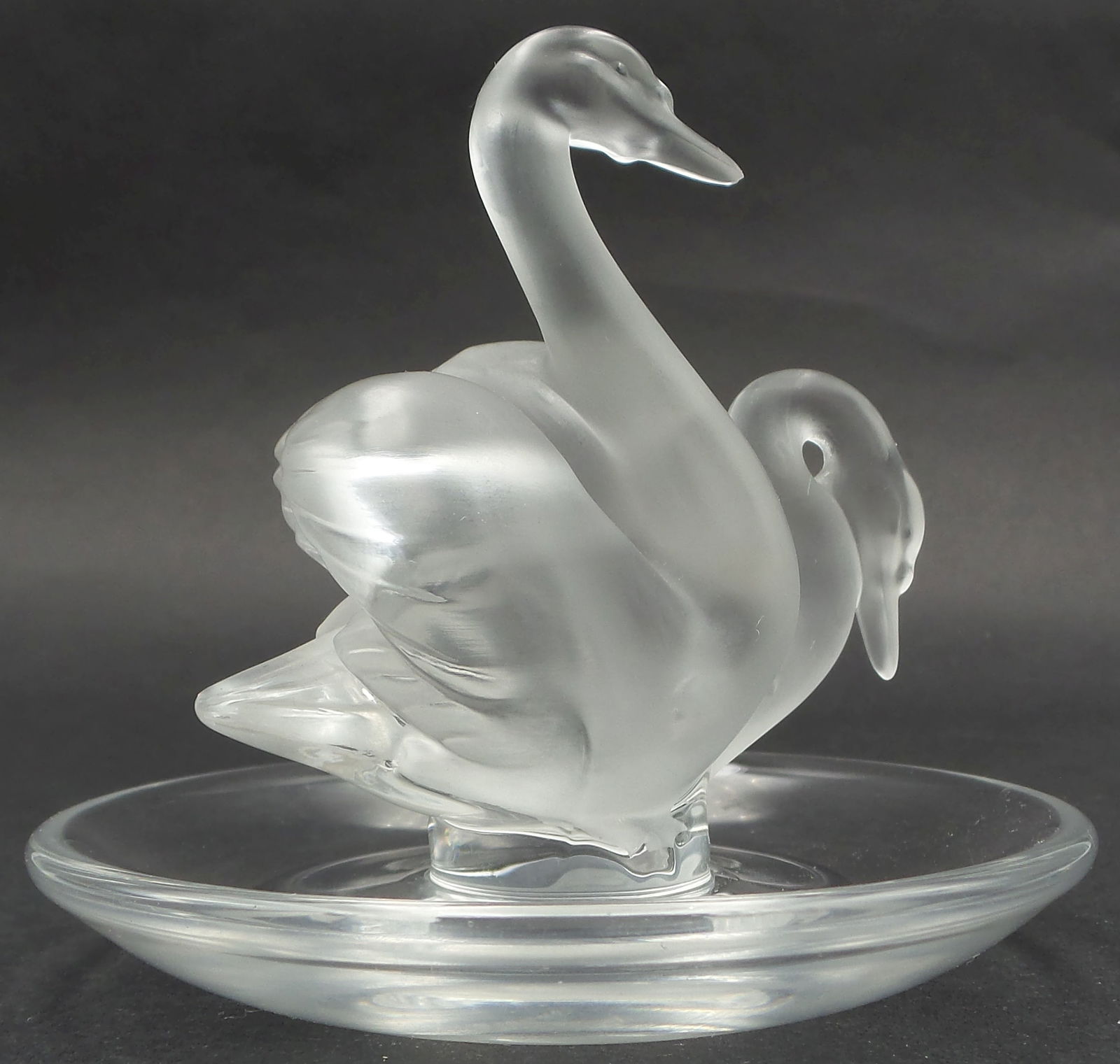 Vintage LALIQUE "Deux Cygnes" Two Swans Frosted Crystal Pin / Ring Dish (1 of 7)