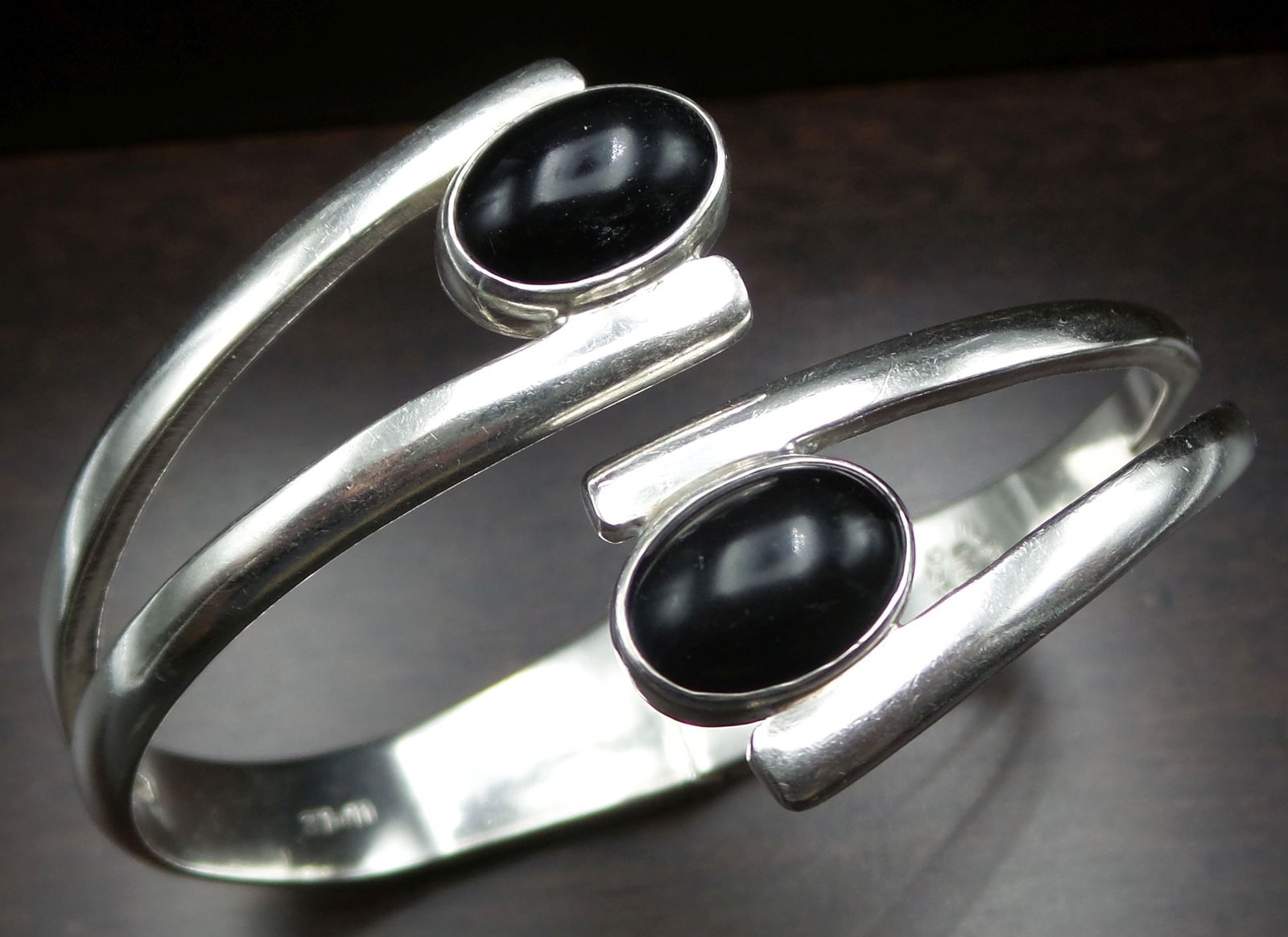 Vintage Mexican Sterling Silver & Onyx Designer Cuff Bracelet (1 of 11)