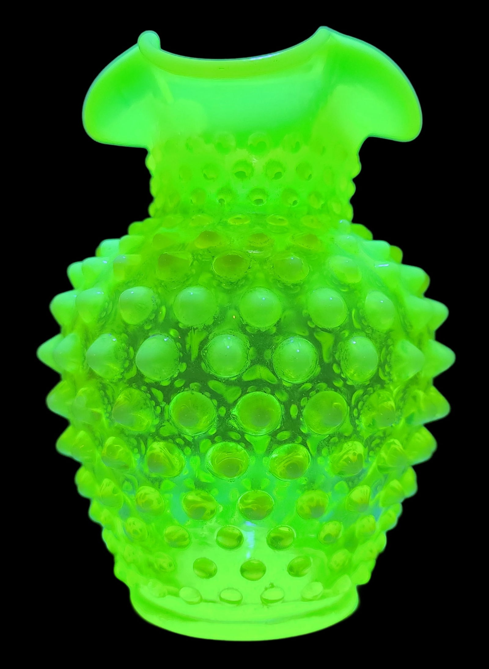 Vintage FENTON Yellow Hobnail Uranium Vaseline Art Glass Vase (1 of 9)