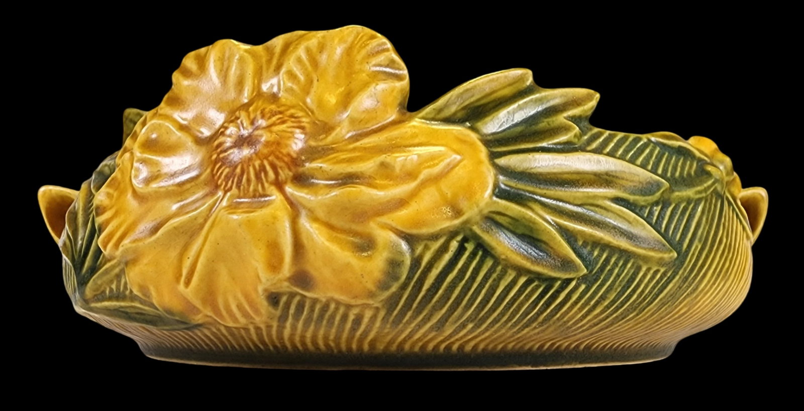 Vintage ROSEVILLE Orange Ceramic "Peony" Bowl: Beautiful piece in very good vintage condition; no chips, cracks, or repairs. Measures approx. 11” long x 3 1/2" high x 10" wide.