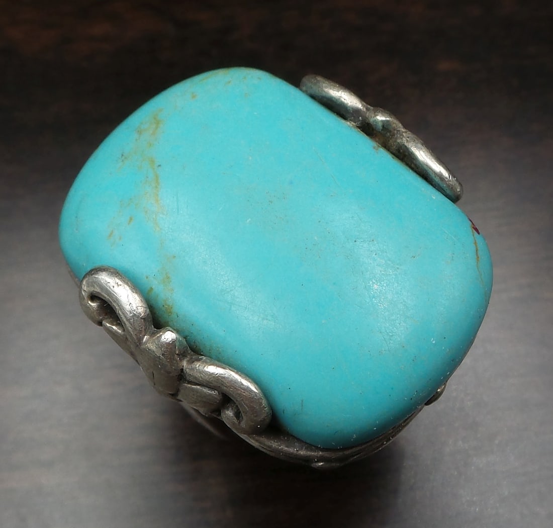 Massive Vintage Sterling Silver & Turquoise Ring (1 of 8)