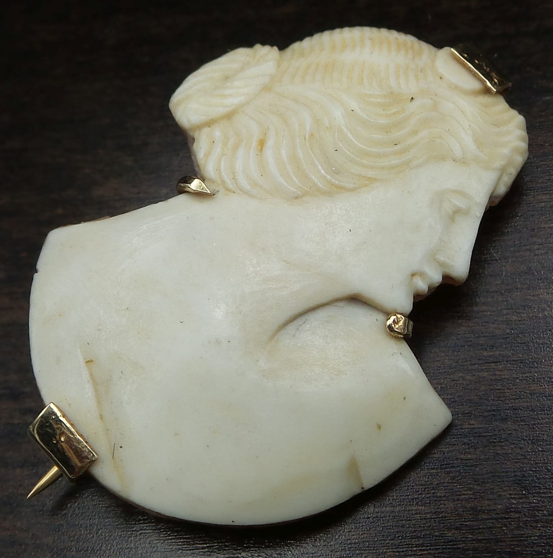 Antique 1900s 14K Gold & Hand Carved Shell Cameo Brooch (1 of 4)
