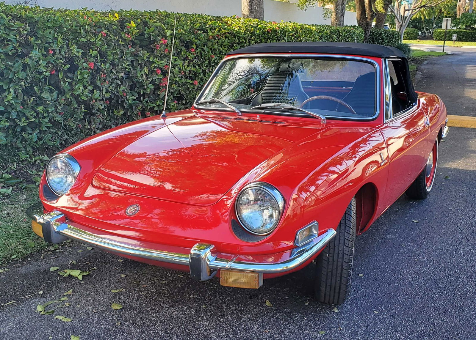 1971 FIAT 850 Sport Spider Convertible - Ferrari Red (1 of 13)