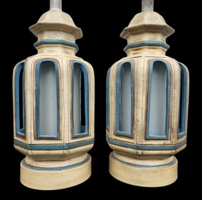 Pair of Vintage Mid-Century Modern Chinoiserie Pagoda Shaped Ceramic Table Lamps