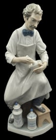 Vintage Retired LLADRO "The Pharmacist" Porcelain Figurine #4844