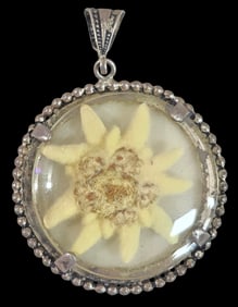 Very Rare Vintage European Alpine 800 Silver Locket /w Genuine Edelweiss Flower