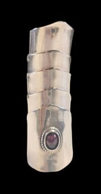 Very Unusual Vintage Sterling Silver & Garnet Full Finger Knight Armor Style Ring