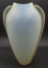 Vintage THOMAS BUECHNER for VITRIX Art Glass Vase