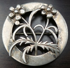 Vintage LEONORE DOSKOW Sterling Silver Flower Designer Brooch