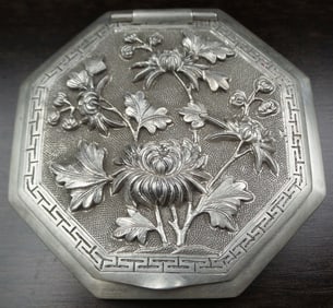 Antique ca. 1900 Ornate Chinese Sterling Silver Compact /w Inscription "Long Life"