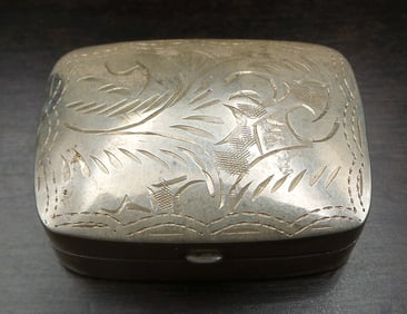 Stylish Vintage Mid-Century Hand Engraved Sterling Silver Silver Pill Box