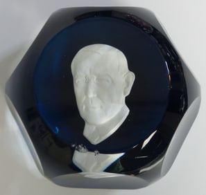Vintage BACCARAT France Woodrow Wilson Presidential Sulphide Crystal Art Glass Paperweight