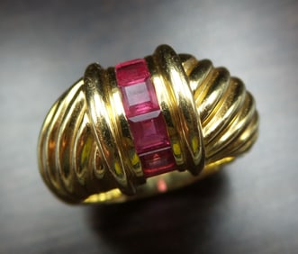Rare Vintage DAVID YURMAN 18K Gold & Ruby Dome Ring