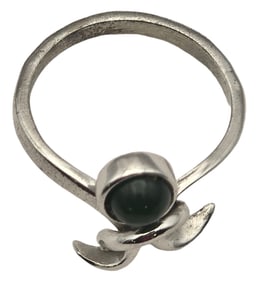 Vintage 800 Silver & Green Gemstone Ring