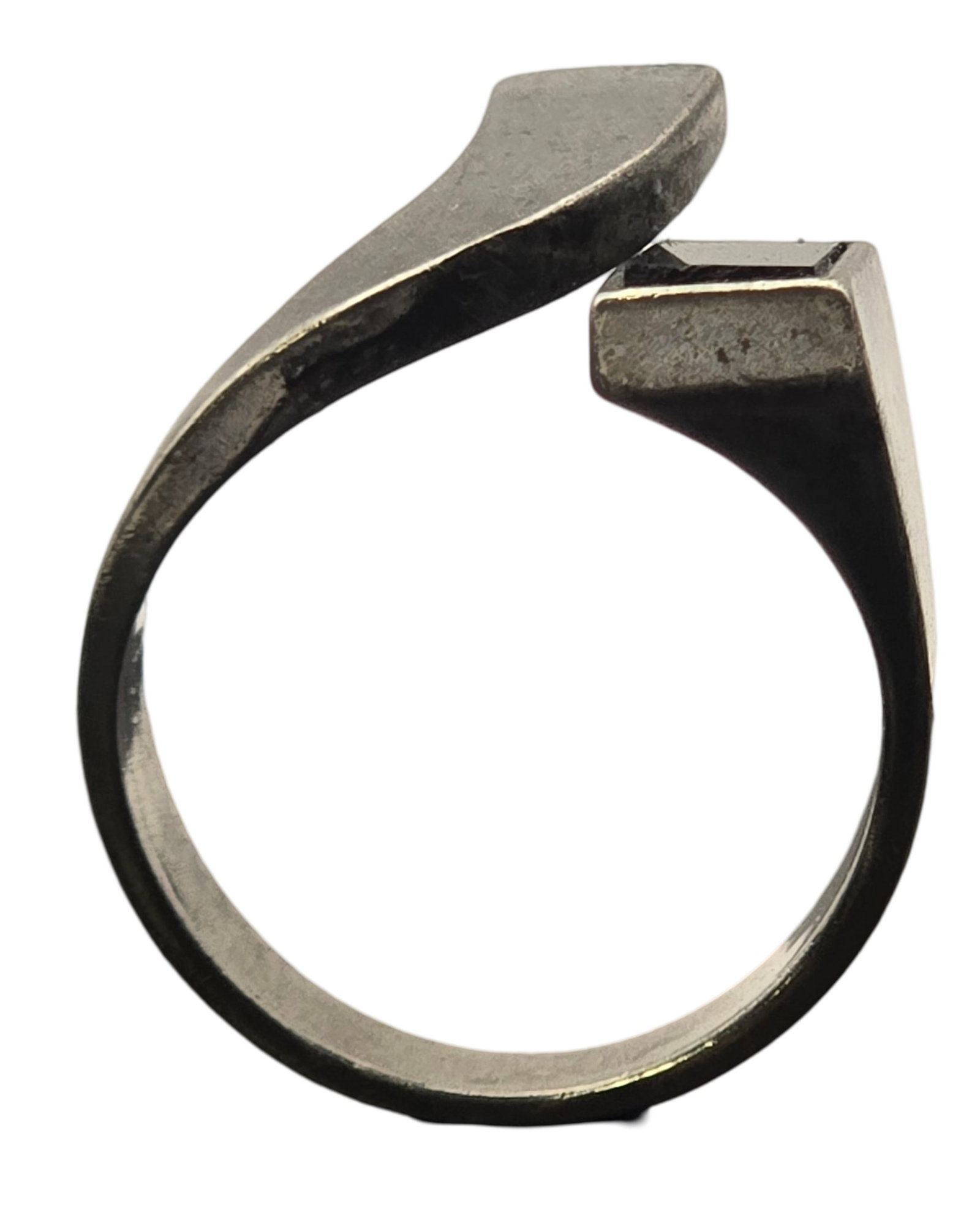 Vintage Mid-Century Modern European 835 Silver & Black Onyx Open Band Ring: The ring is a size 8 and weighs ca. 5.5 grams. Very good vintage condition with minor wear and patina according to age. Marked for 835 Silver. SHIPPING: We ship in-house and charge a flat fee of $12 f