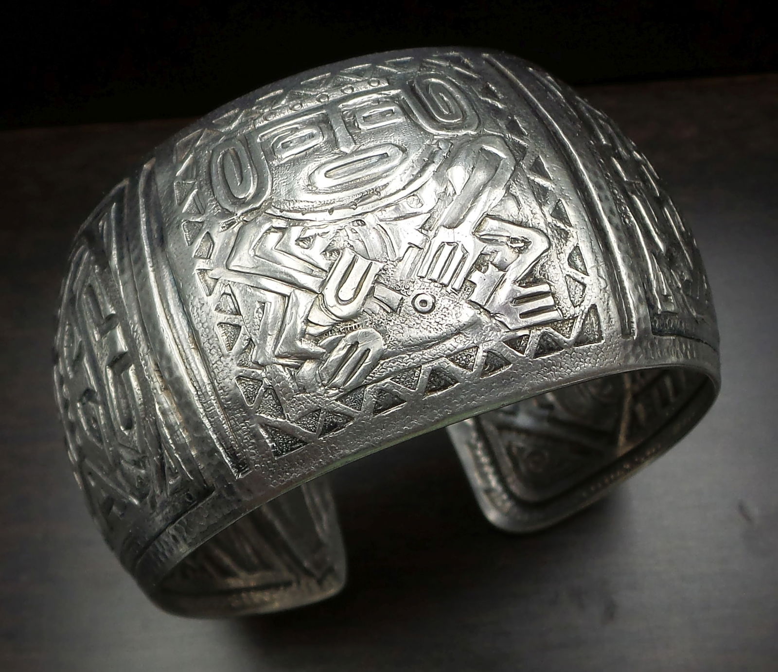 Large Vintage 900 Silver Mayan Theme Bracelet (1 of 6)