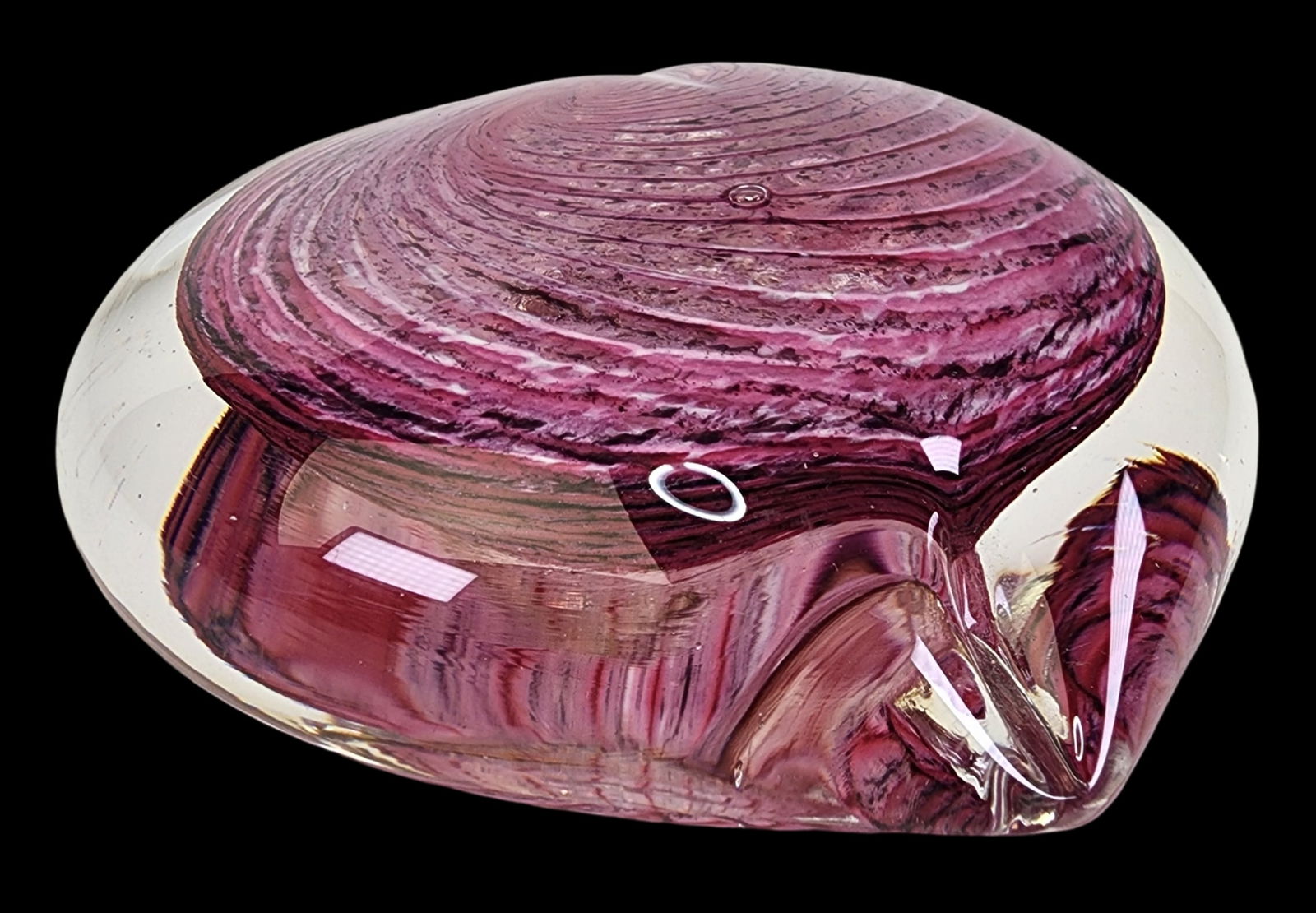 Vintage Heart Shaped Pink Swirl Art Glass Paperweight: Beautiful piece in very good vintage condition; no chips, cracks, or repairs. Measures approx. 3 7/8" long x 3 3/4" wide x 1 3/8" high. Marked on the bottom.