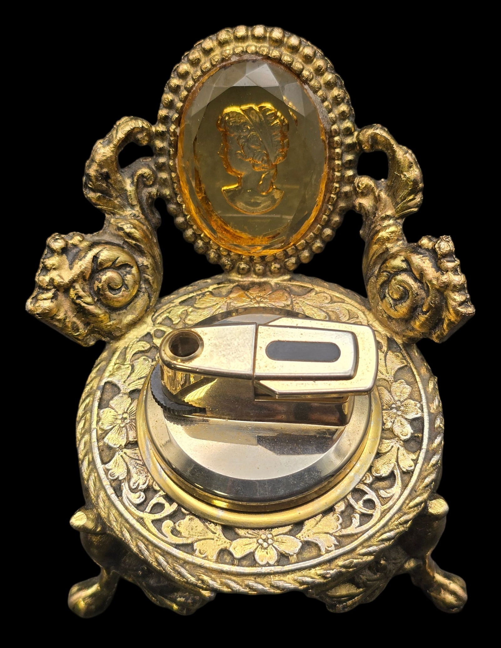 Rare Vintage ca. 1970s Japanese Royal Chair /w Intaglio Backrest Table Lighter (1 of 8)