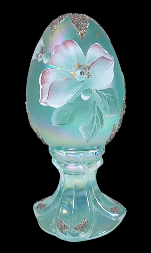 Vintage FENTON Limited Edition Iridized Green Seafoam Art Glass Green: Very good vintage condition; no chips, cracks, or repairs. Measures approx. 4" high x 2" in diameter. Signed.