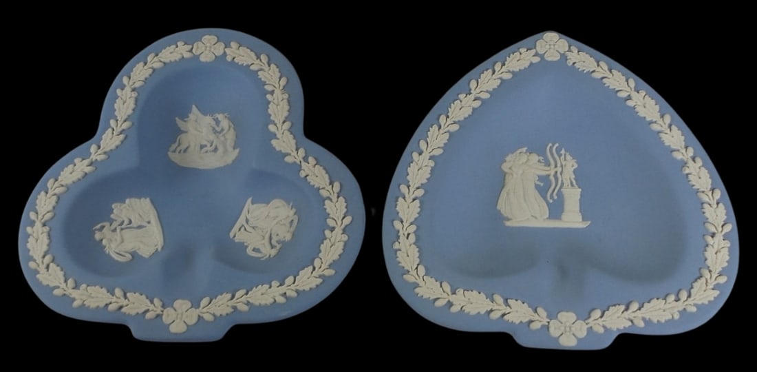 Pair of WEDGWOOD Blue Jasperware Spade and Clover Trinket Dishes / Ashtrays: A pair of blue and white Wedgwood Jasperware trinket dishes or ashtrays with classical greek figures and scrolling floral motif. Very good vintage condition; no chips cracks, or repairs. Each measure 