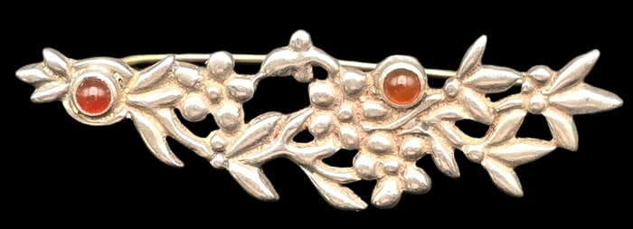 Vintage Sterling Silver & Carnelian Cabochons Floral Brooch
