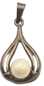 Vintage Sterling Silver & Pearl Teardrop Pendant