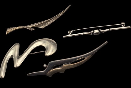 Lot of 4 Vintage Solid Silver Brooches - Minimum of 800 (80%) Silver