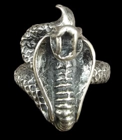 Unusual Vintage Sterling Silver Snake Design Ring