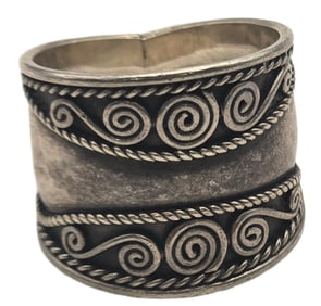 Vintage Sterling Silver Twisted Rope & Scroll Design Ring