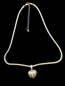 Unusual Vintage Sterling Silver Scalloped Heart Pendant Necklace