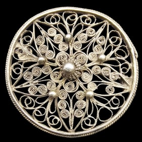 Vintage European Handmade Round 800 Silver Floral Filigree Pin Brooch