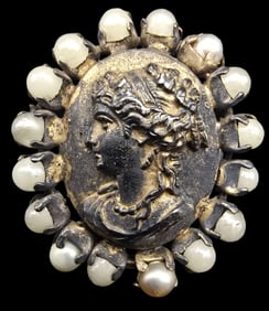 Very Rare Antique ca. 1910 KARL KARST Germany 835 Silver, Pearl & Profile Brooch