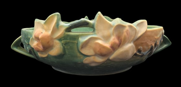 Vintage ROSEVILLE Art Pottery MAGNOLIA Green Ceramic Bowl