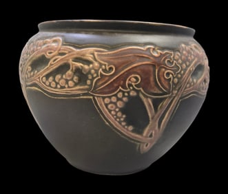 Vintage ROSEVILLE Art Pottery ROSECRAFT GRAPEVINE Ceramic Planter
