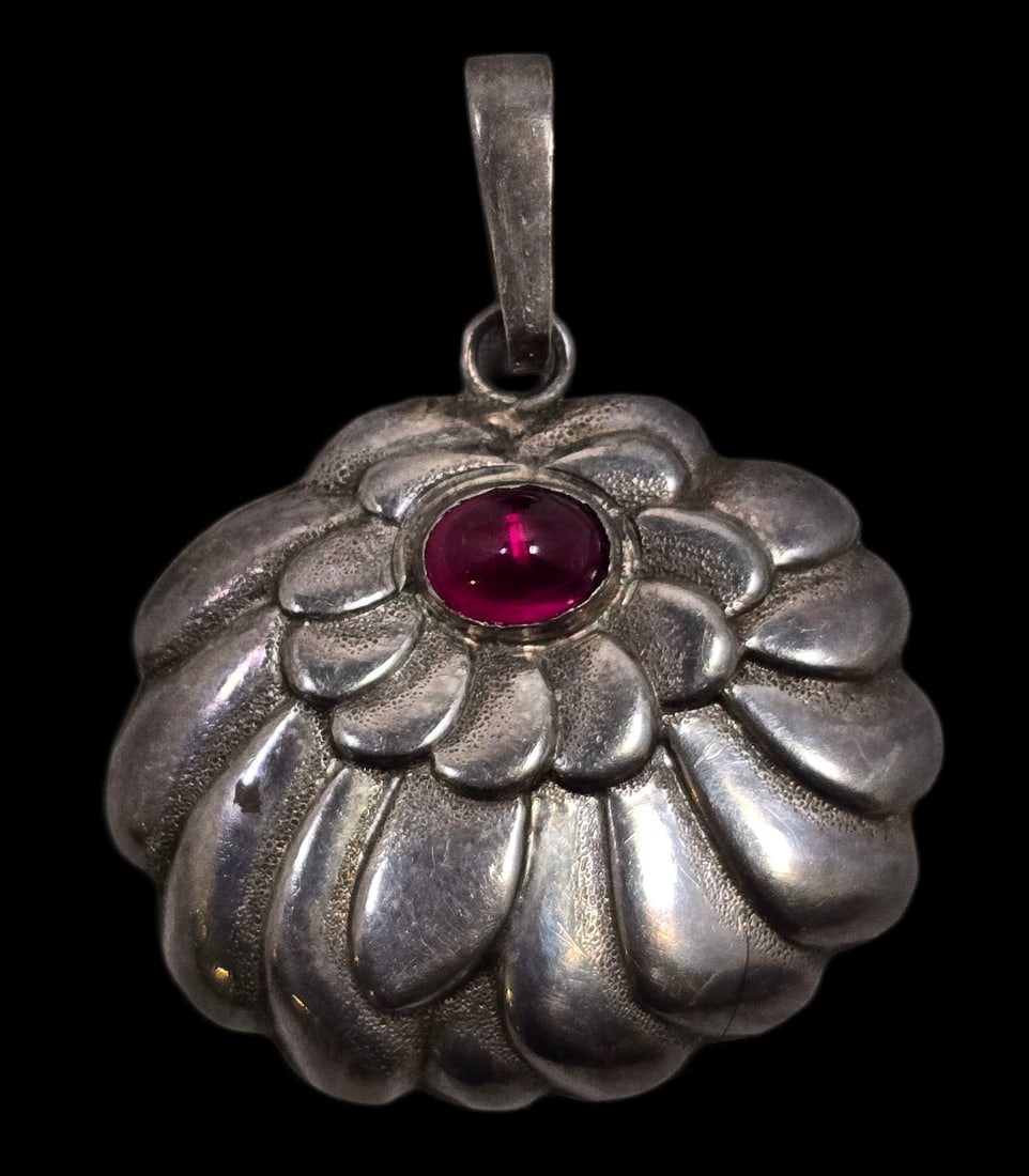 Very Unusual Vintage Mid-Century Modern Sterling Silver & Red Gemstone Pendant (1 of 5)