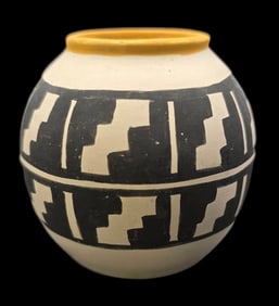 Vintage Southwestern Native American Pueblo S. CHINO Acoma Pottery Vessel