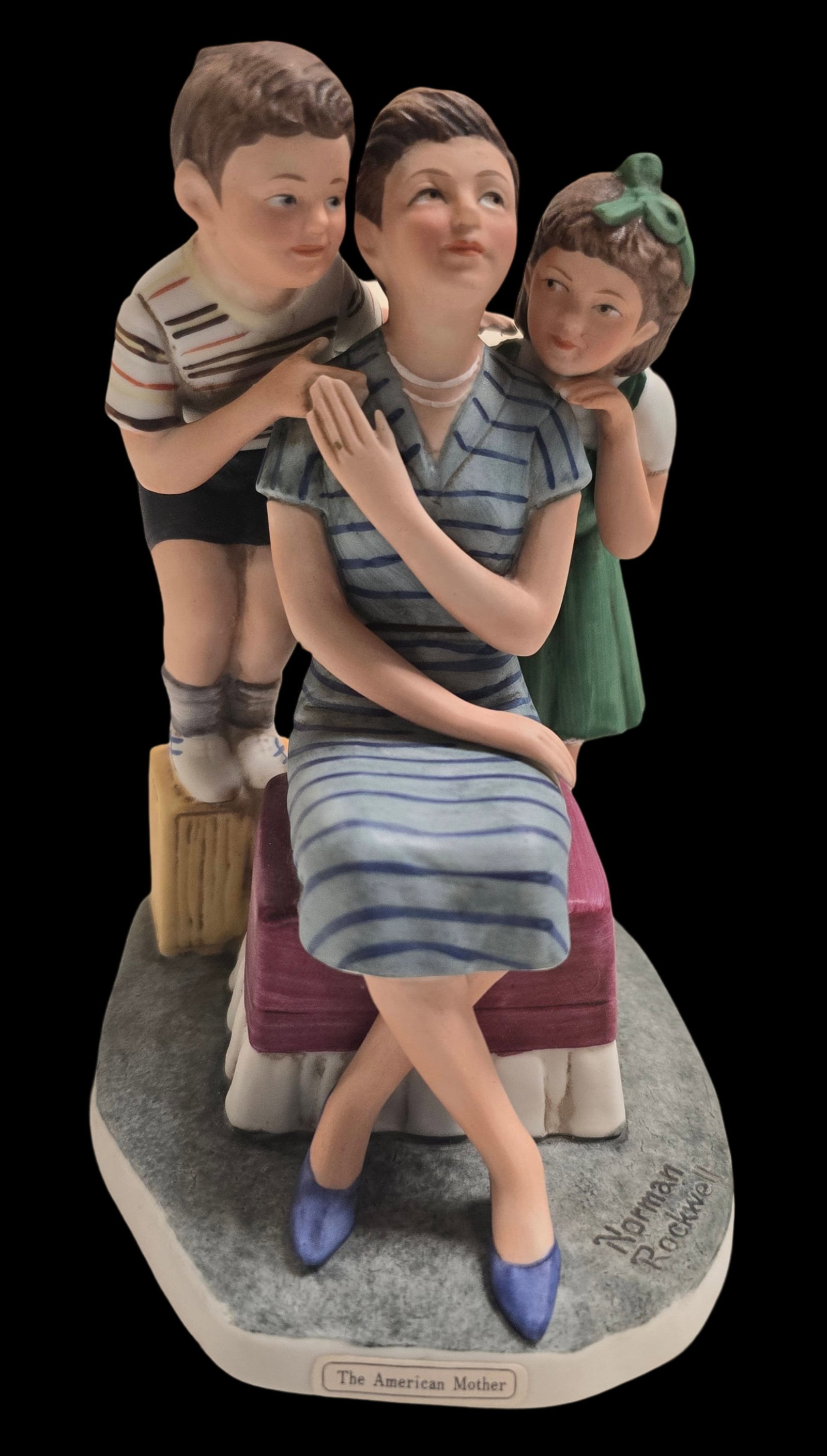 Vintage NORMAN ROCKWELL "Mother & Kids" Ceramic Figurine: Very good vintage condition with minor wear according to age, please see pictures. No cracks or repairs. Measures approx. 5 1/2" high x 5" wide. Marked.