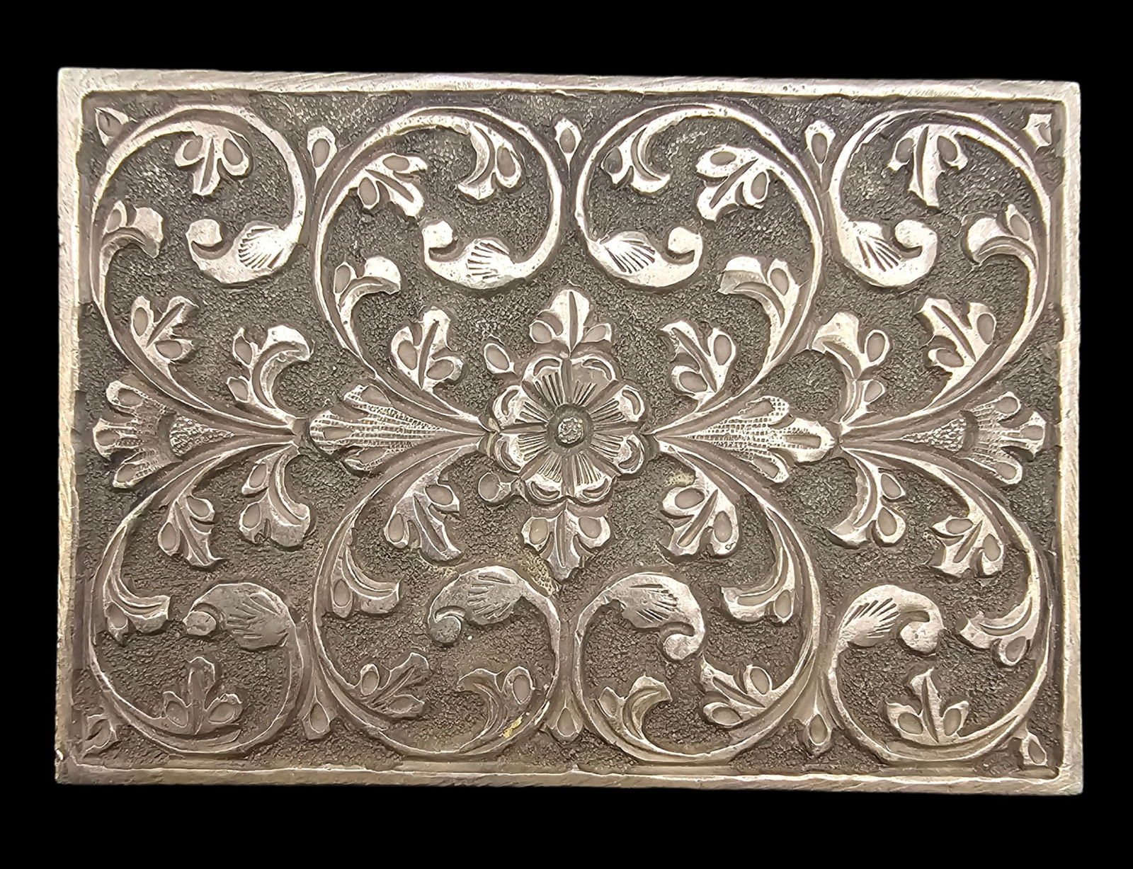Ornate Antique Hand Chased Sterling Silver Snuff Box /w Floral Designs (1 of 5)