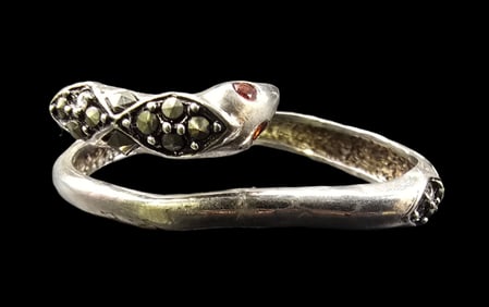 Very Unusual Vintage Sterling Silver & Gemstone Snake Scarf Ring