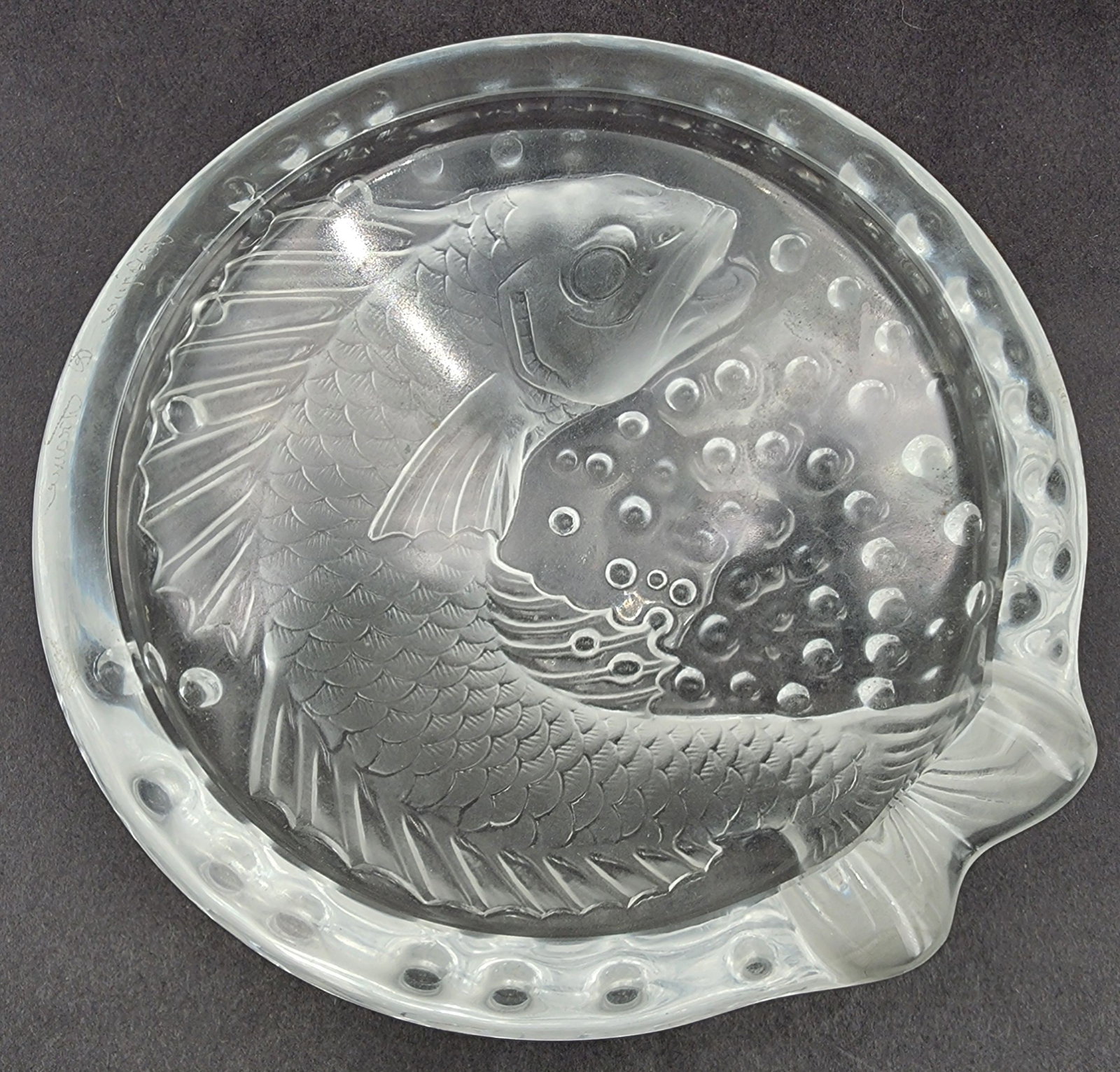 Vintage LALIQUE France Crystal Koi Fish Concarneau Cigar Ashtray: Beautiful piece. Measures approx. 2" high x 6 1/8" in diameter. Very good vintage condition; no chips, cracks, or repairs. Signed.