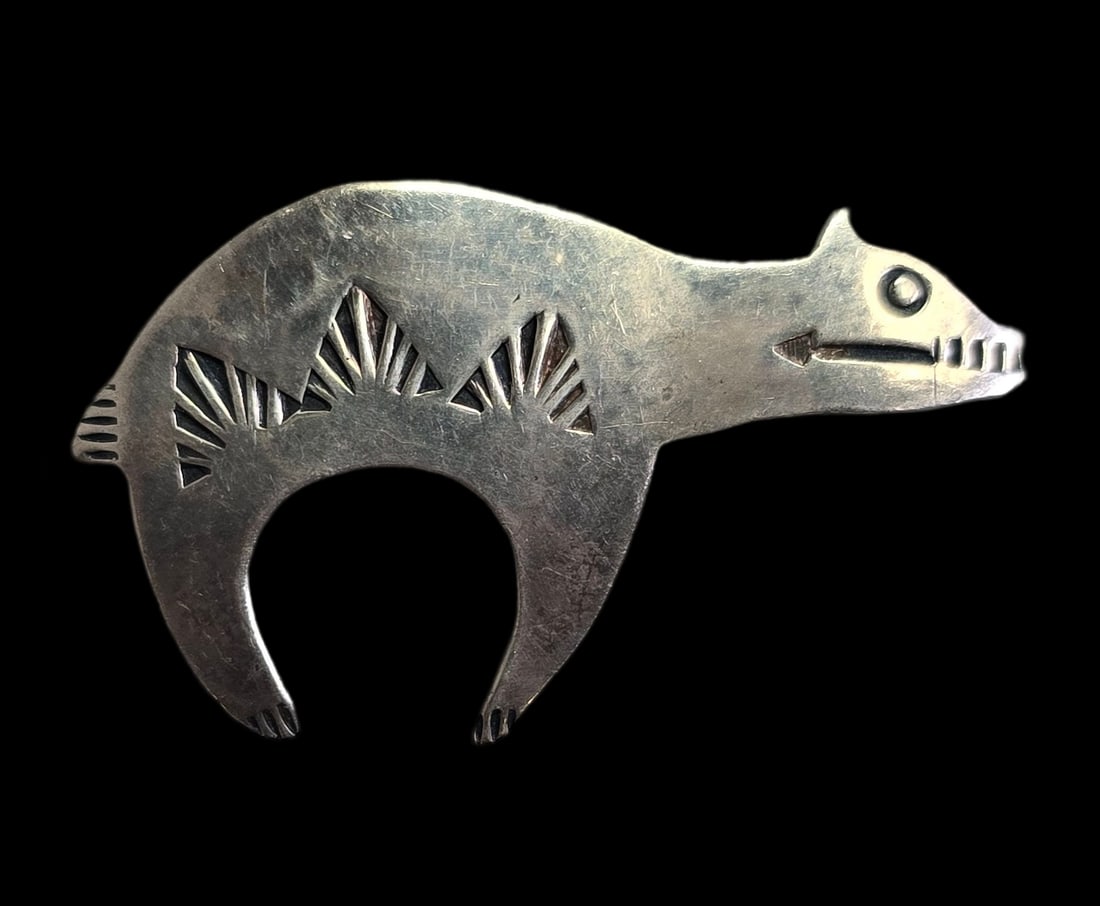 Rare Vintage JUAN ABEYTA Native American Navajo Sterling Silver Bear Brooch: Very good vintage condition with some patina according to age. Measures approx. 1 1/2" high and weighs ca. 2.5 grams. Marked.