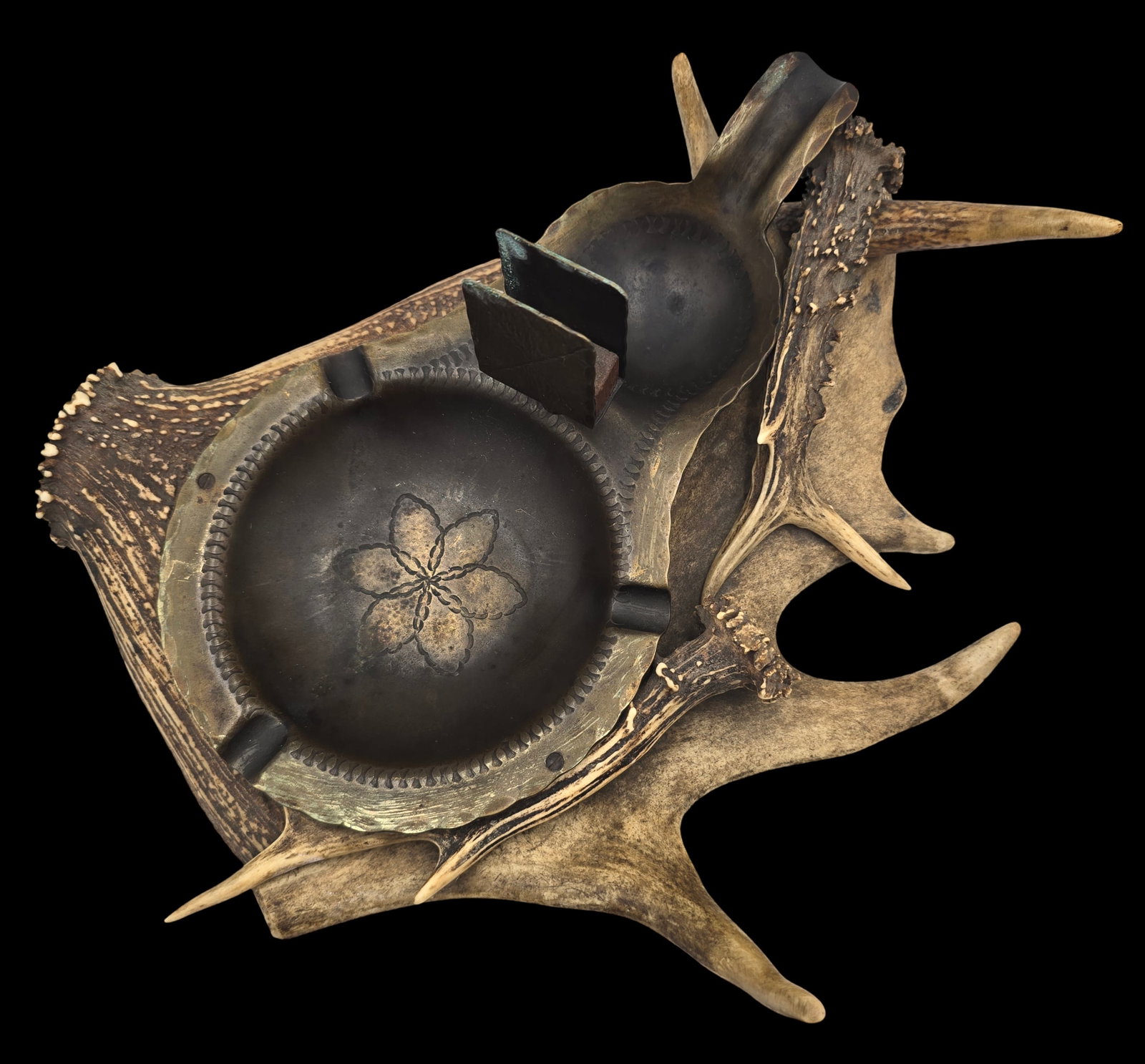 Very Unusual & Large Vintage European Hunting Theme Ashtray: Made of brass and resin. Very good vintage condition; no chips, cracks, or repairs; some wear according to age. Measures approx. 12 1/2" long x 10" wide.