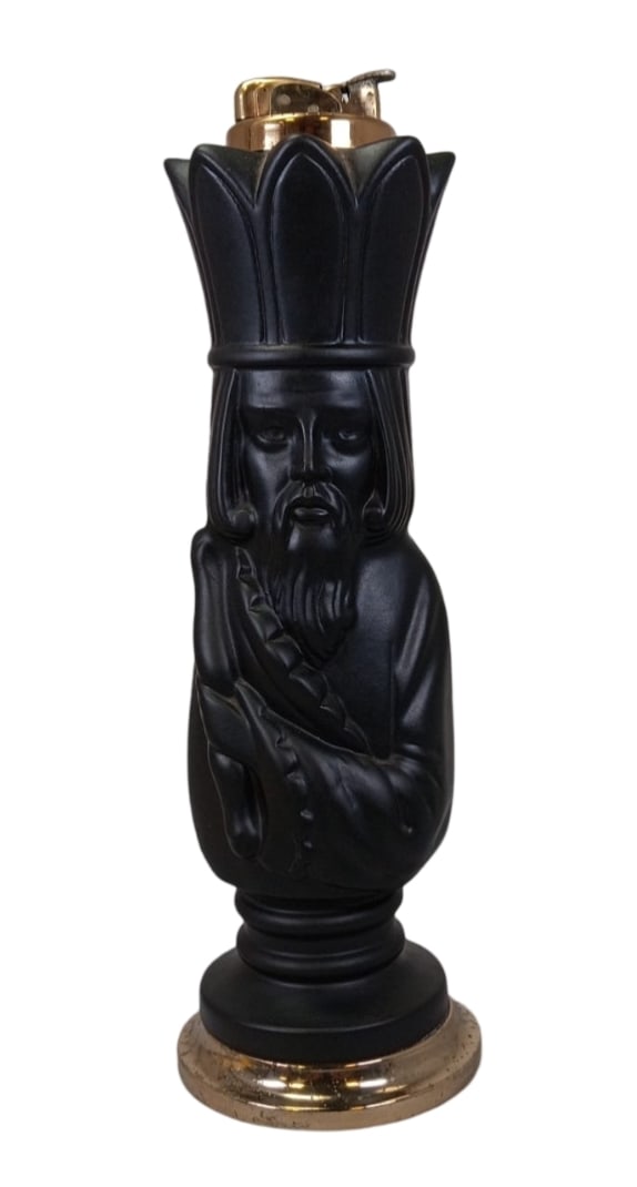 Rare Vintage EVANS "Chess King" Composition Table Lighter (1 of 8)