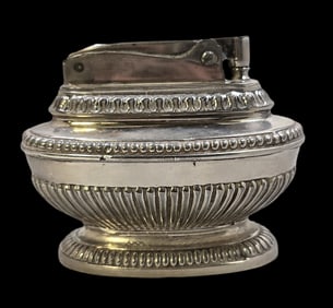 Vintage RONSON "Queen Anne" Table Lighter