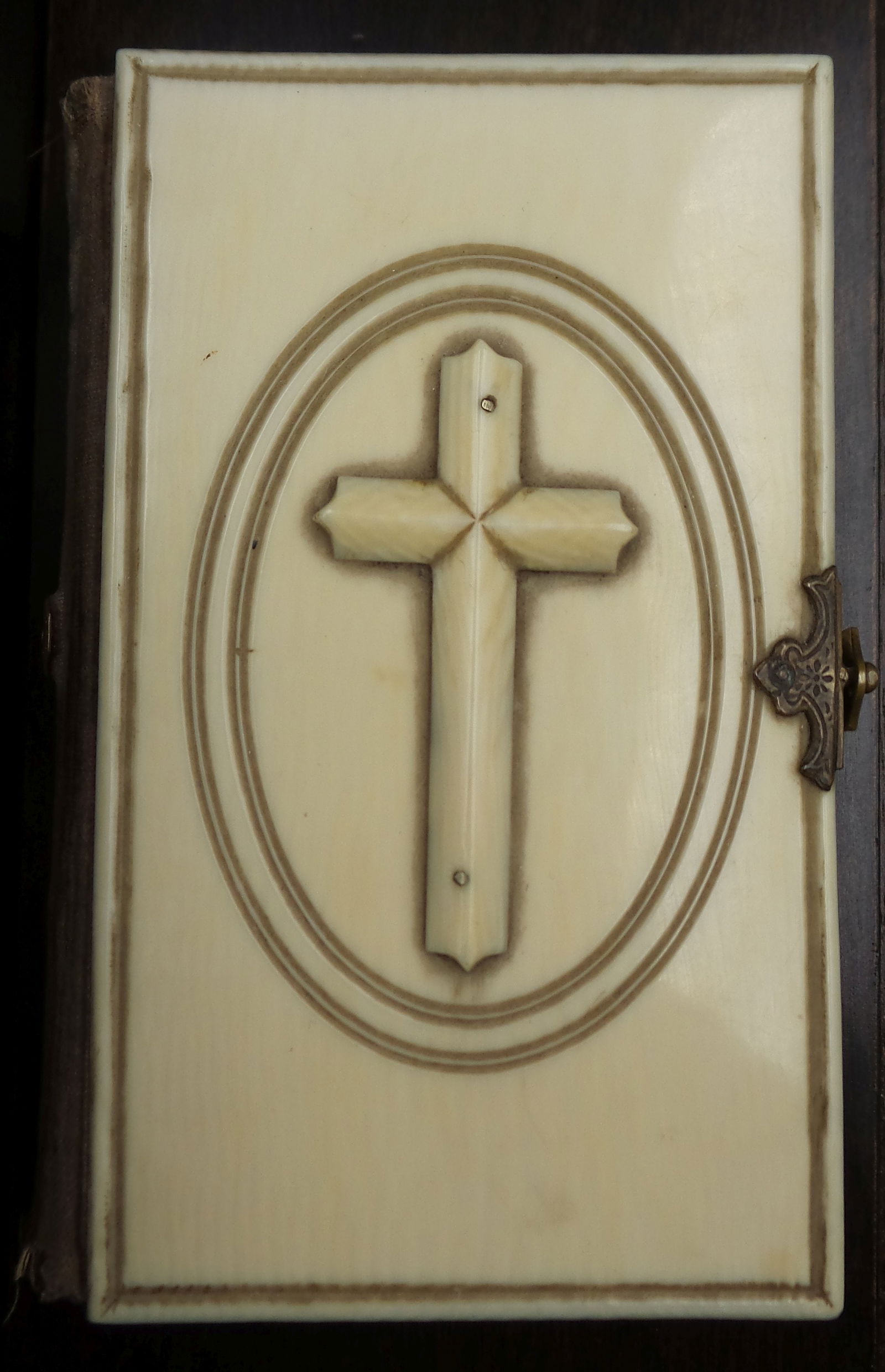 Antique Christian Prayer Book /w Hand Carved Covers & Gilt Page Rims (1 of 11)