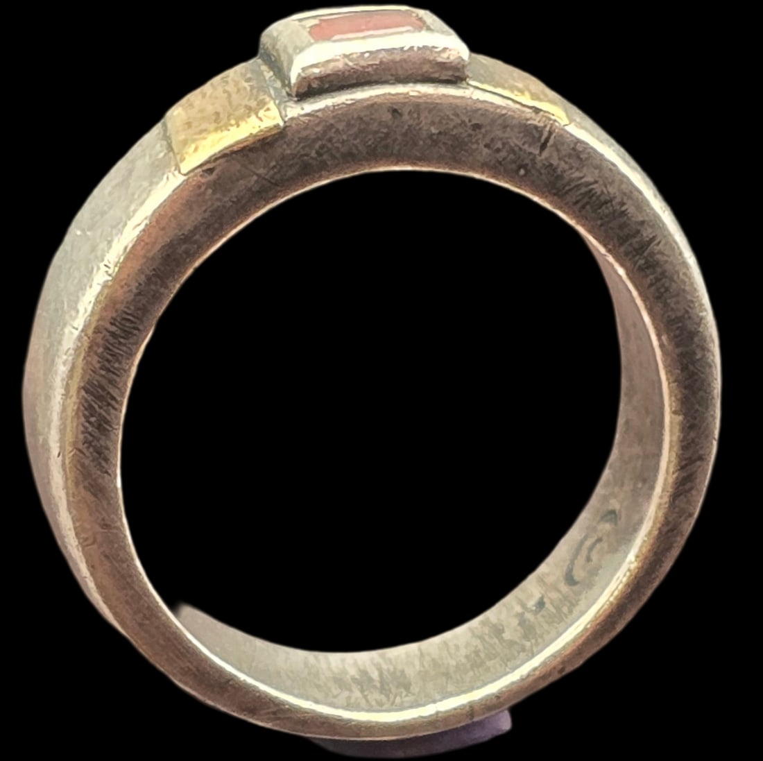 Vintage Sterling Silver & Garnet Ring /w Gold Applications: The ring is a size 7 3/4 and weighs ca. 9.3 grams. Very good vintage condition with minor wear and patina according to age. Marked for Sterling Silver. SHIPPING: We ship in-house and charge a flat fee