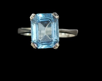 Vintage Sterling Silver & Blue Gemstone Solitaire Ring