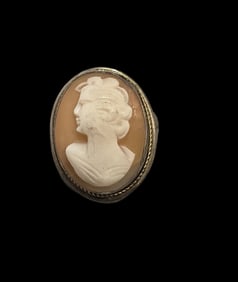 Vintage Mid-Century Modern European 830 Silver & Shell Cameo Brooch / Pendant