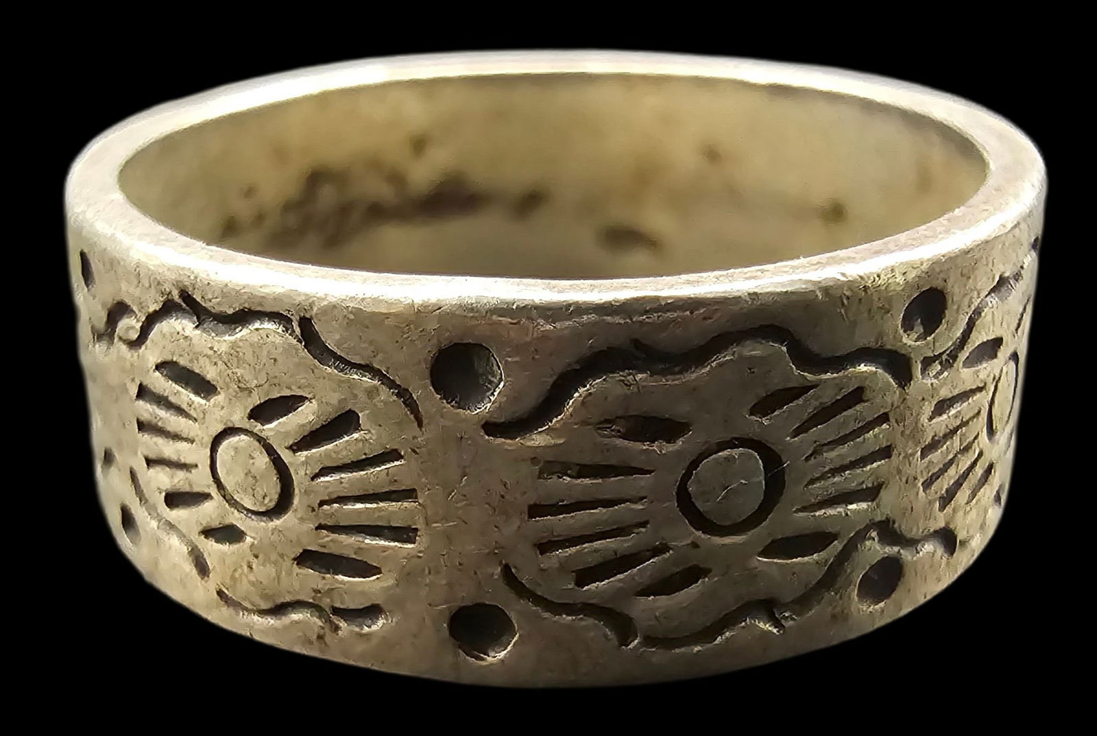 Ornate Vintage Hand Engraved Sterling Silver Band Ring (1 of 5)