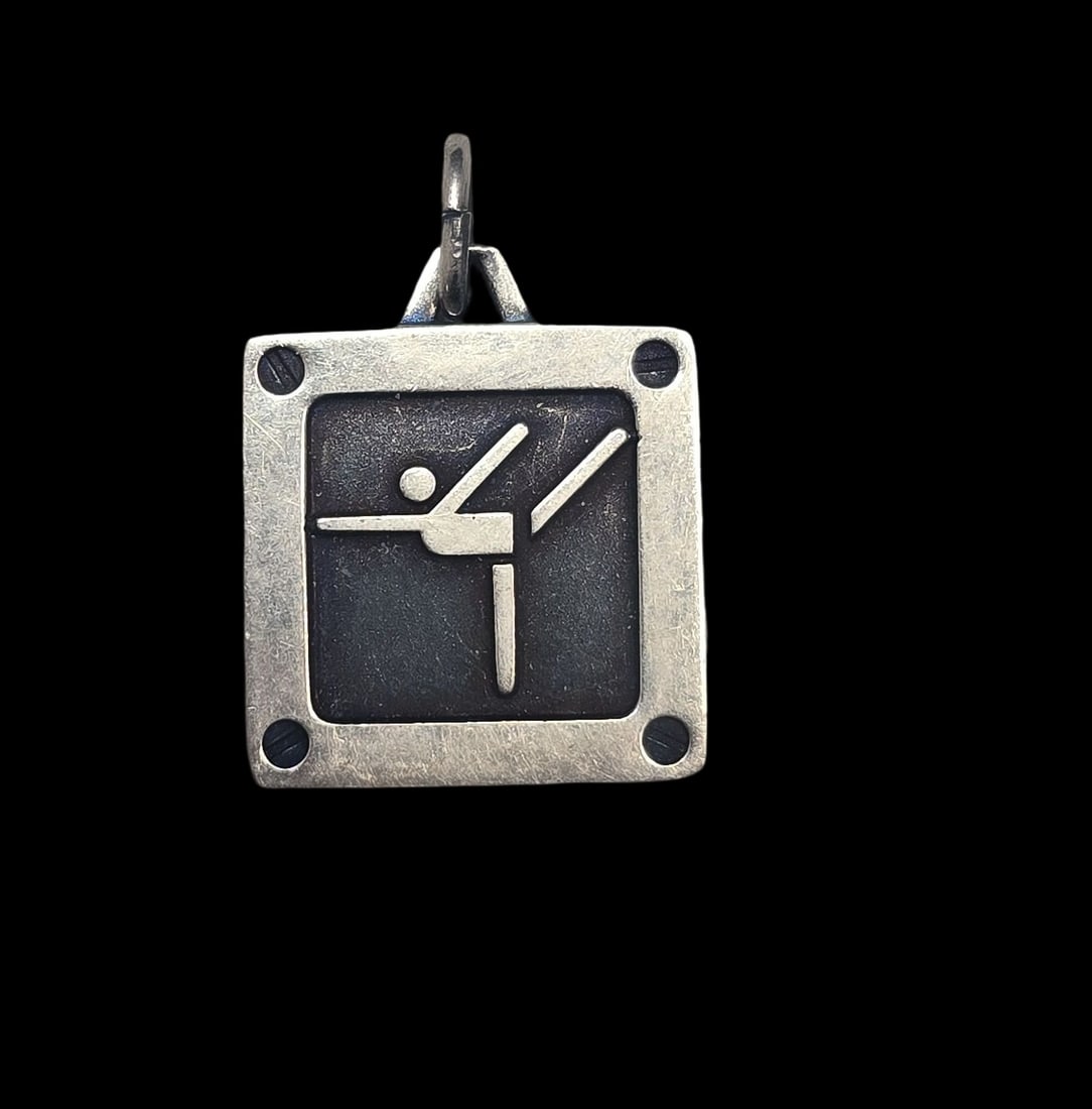 Unusual Vintage Sterling Silver Olympic Ice Skating Designer Pendant (1 of 6)